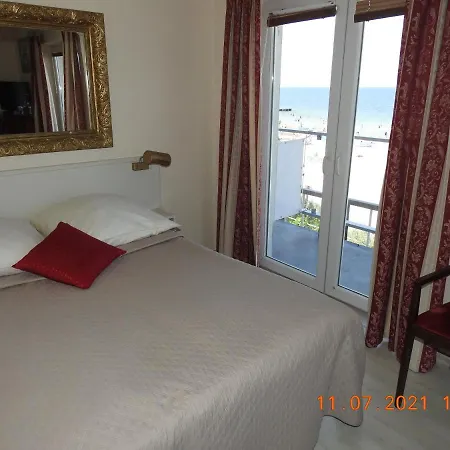 Bed & Breakfast Baltyk Nad Morzem-przy Plazy Niechorze