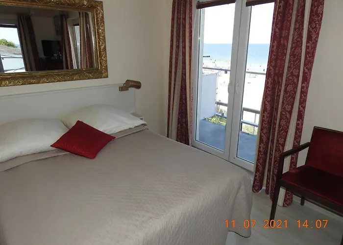 Bed & Breakfast Baltyk Nad Morzem-przy Plazy Niechorze